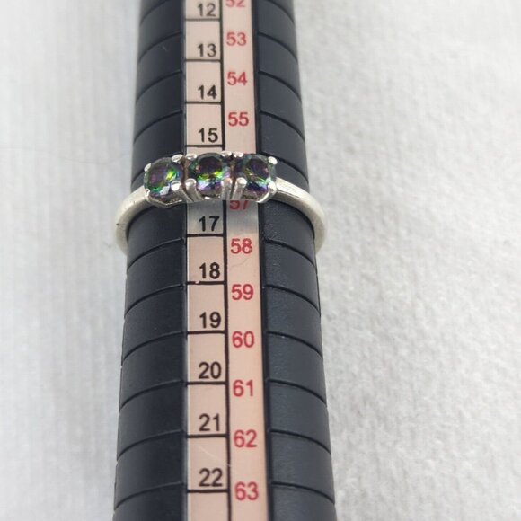 Sterling Silver Ring Size 8 Marked 925 w/ 3 Green‎ Gemstones Fine Jewelry - Picture 1 of 8